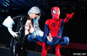 Địa điểm suối nước nóng nổi tiếng vì có cô chủ dễ thương