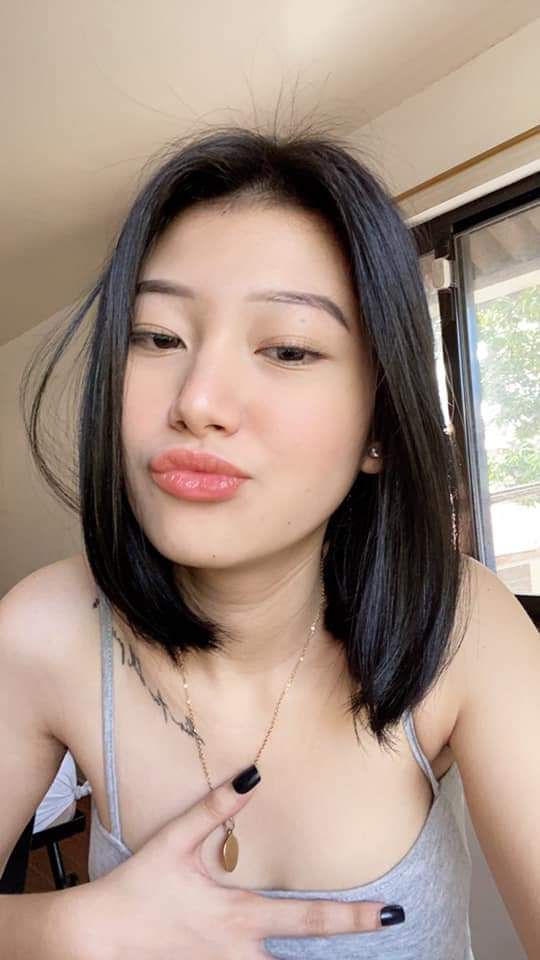 Không liếm âm đạo nhét hàng vào làm tình luôn
